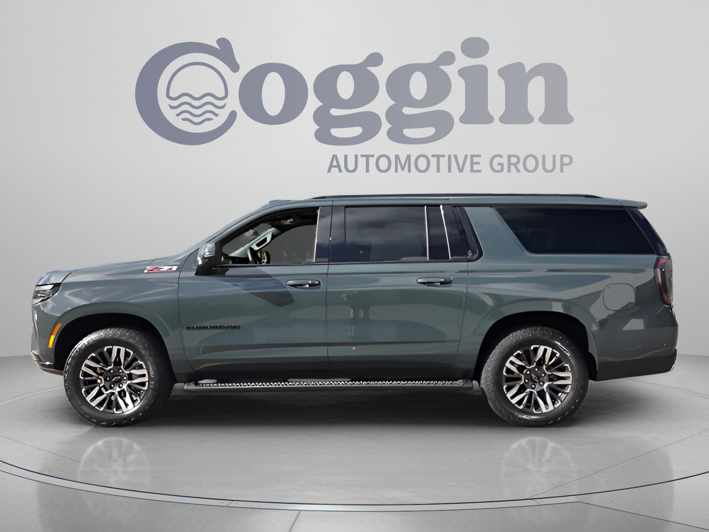 Used 2026 Chevrolet Suburban Z71 AWD/4WD image 2
