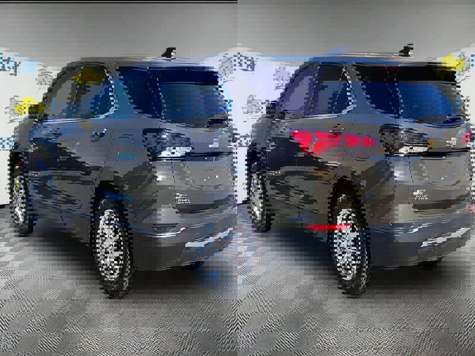 Used 2023 Chevrolet Equinox LT image 4