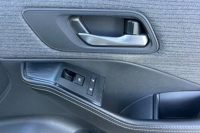 Used 2021 Nissan Rogue SV image 22