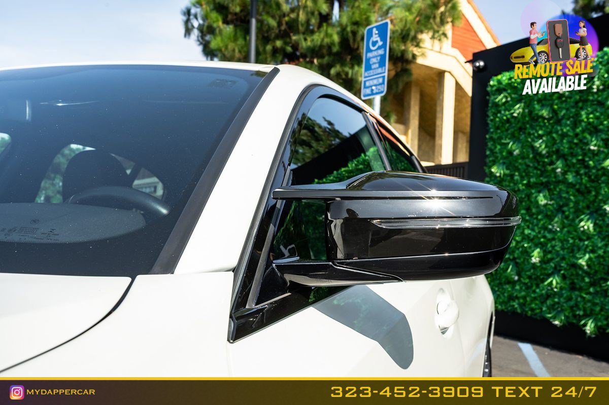 Used 2021 BMW 330e w/ Convenience Package RWD image 9