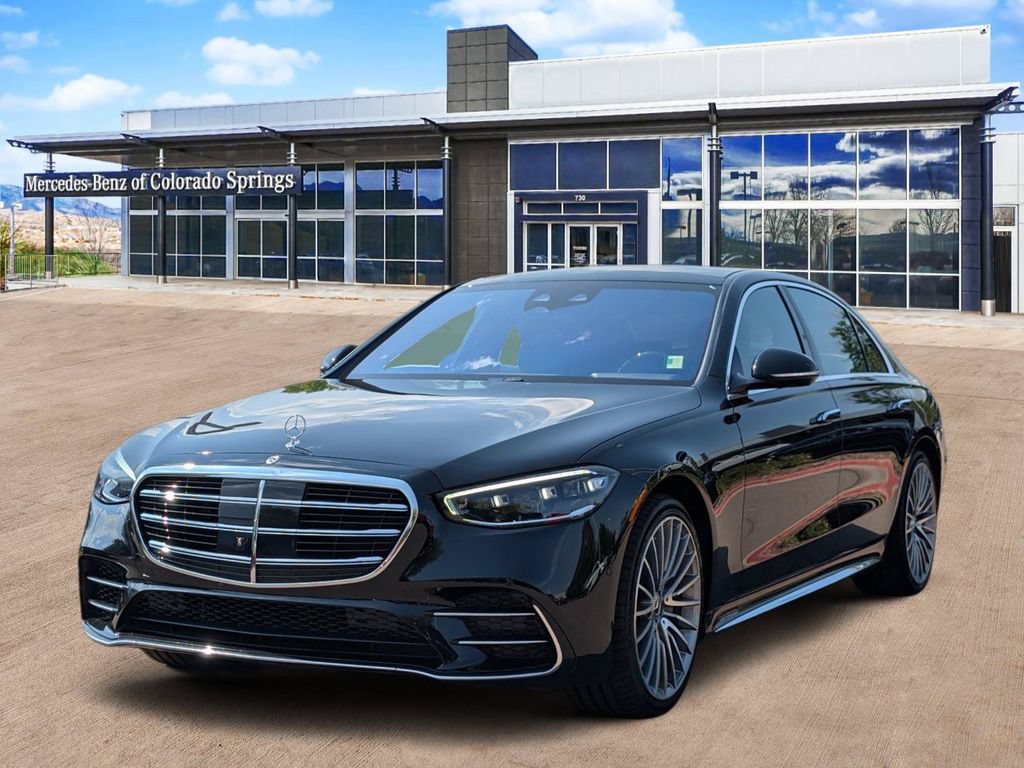 Used 2024 Mercedes-Benz S 580 4MATIC Sedan image 3