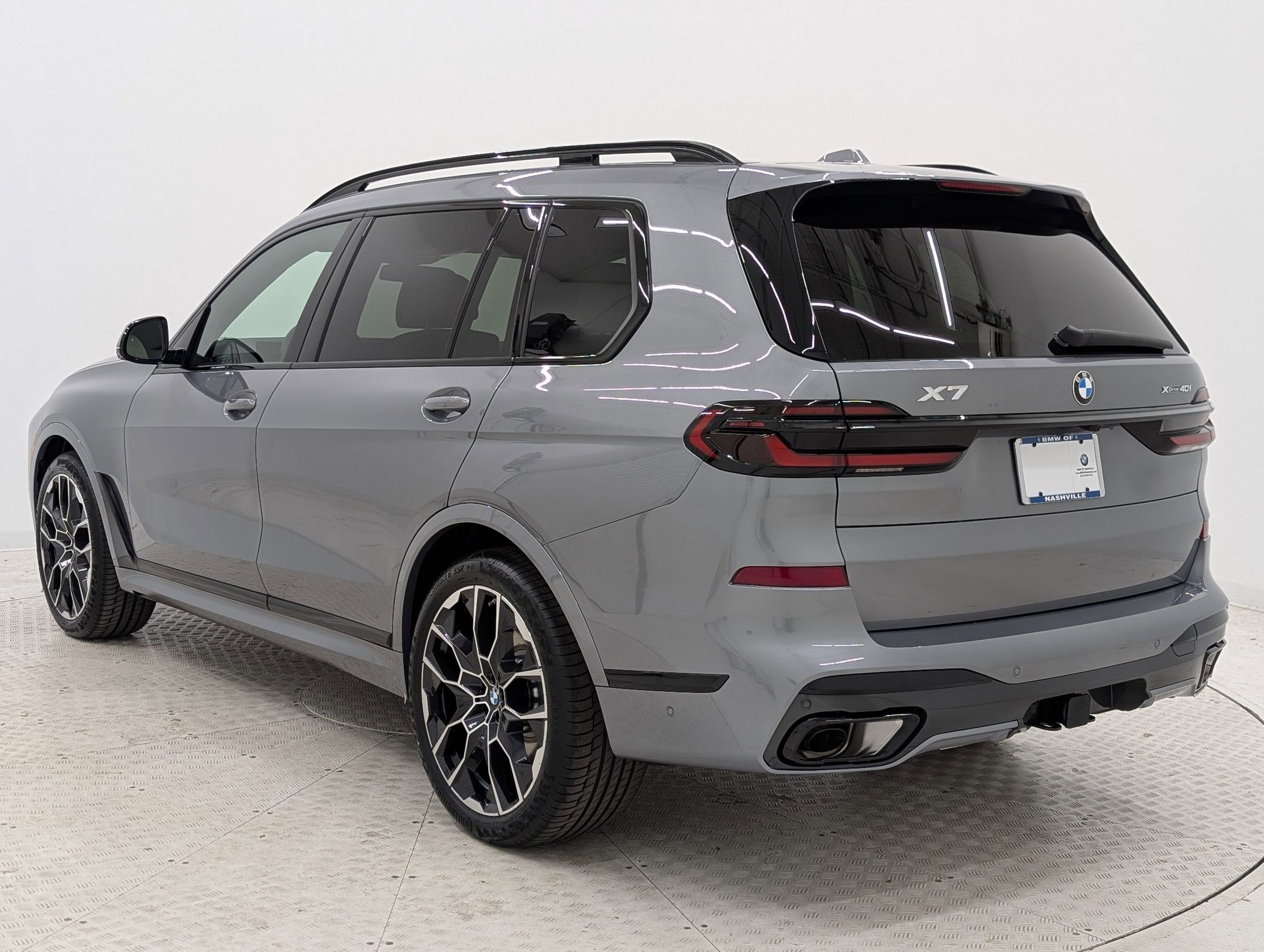 New 2026 BMW X7 xDrive40i w/ M Sport Package image 3