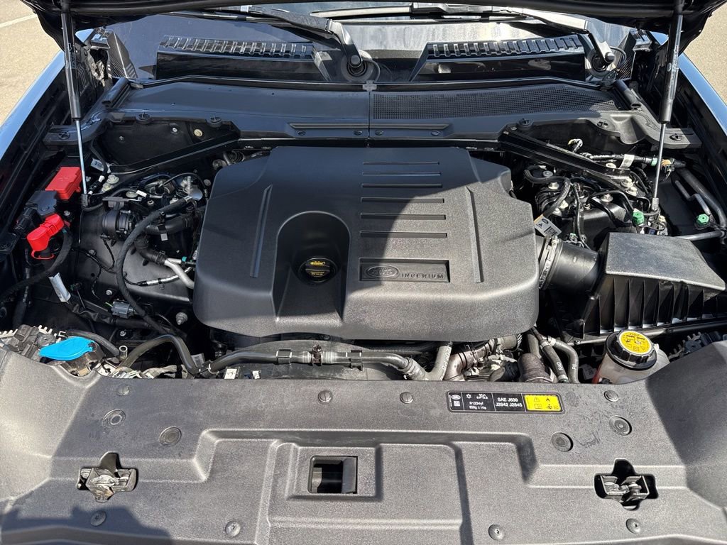 Certified 2023 Land Rover Defender 110 X-Dynamic SE image 30