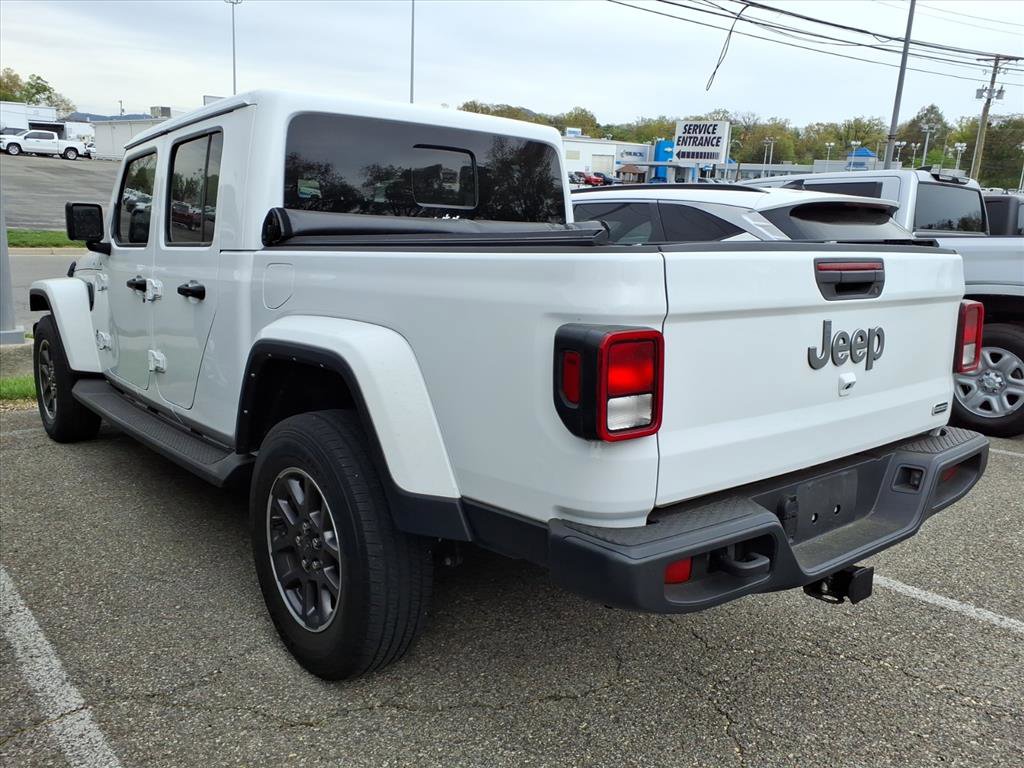 Used 2022 Jeep Gladiator Overland w/ Popular Equipment Package AWD/4WD image 3