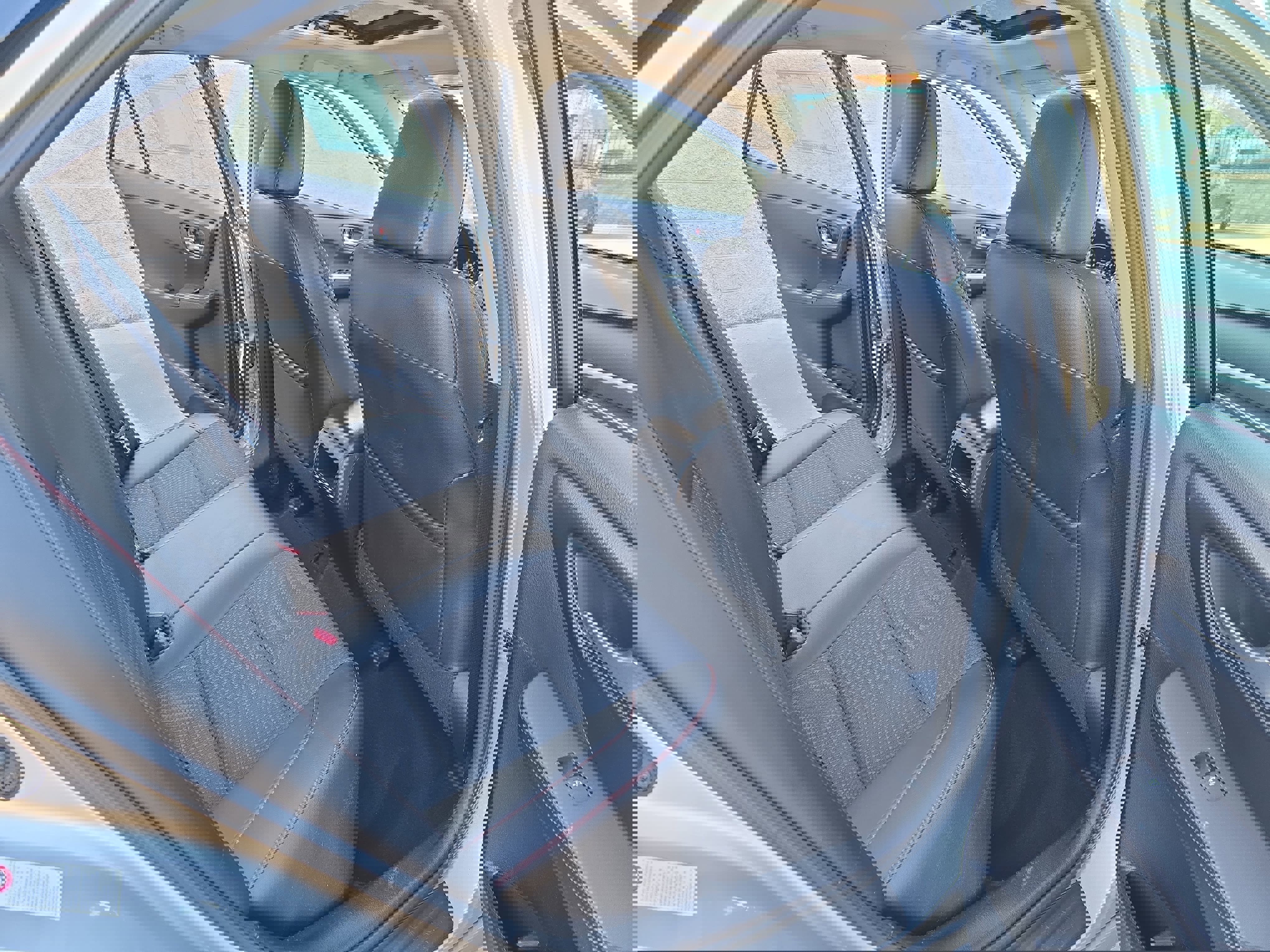 Used 2015 Toyota Camry SE w/ Moonroof Package image 11