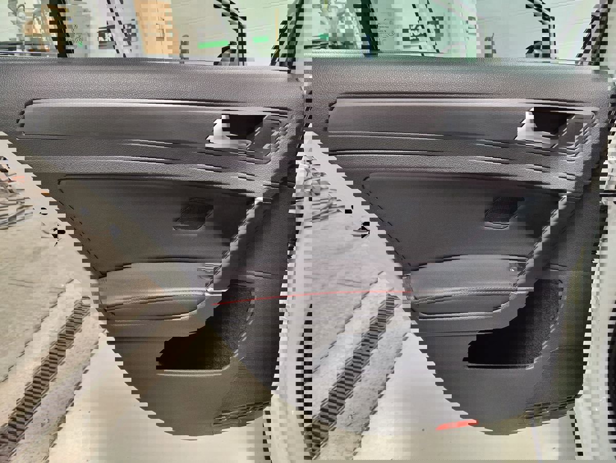 Used 2019 Volkswagen GTI SE w/ SE Experience Package image 36