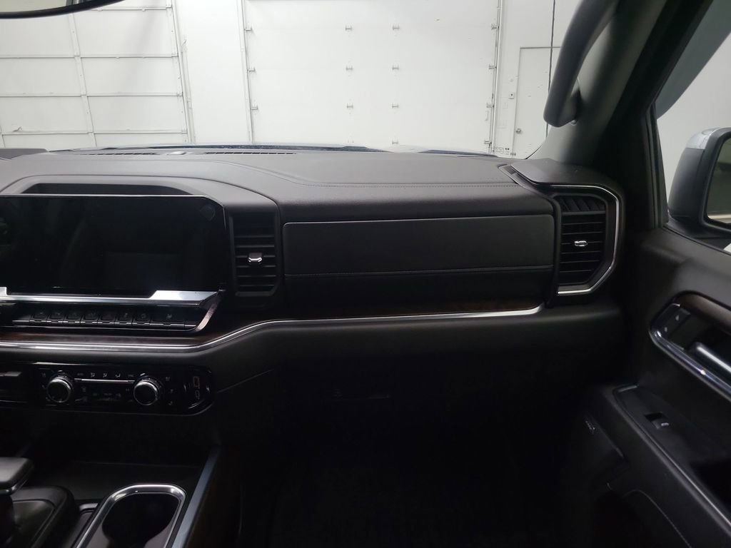 Used 2024 GMC Sierra 1500 SLT w/ SLT Premium Plus Package image 25