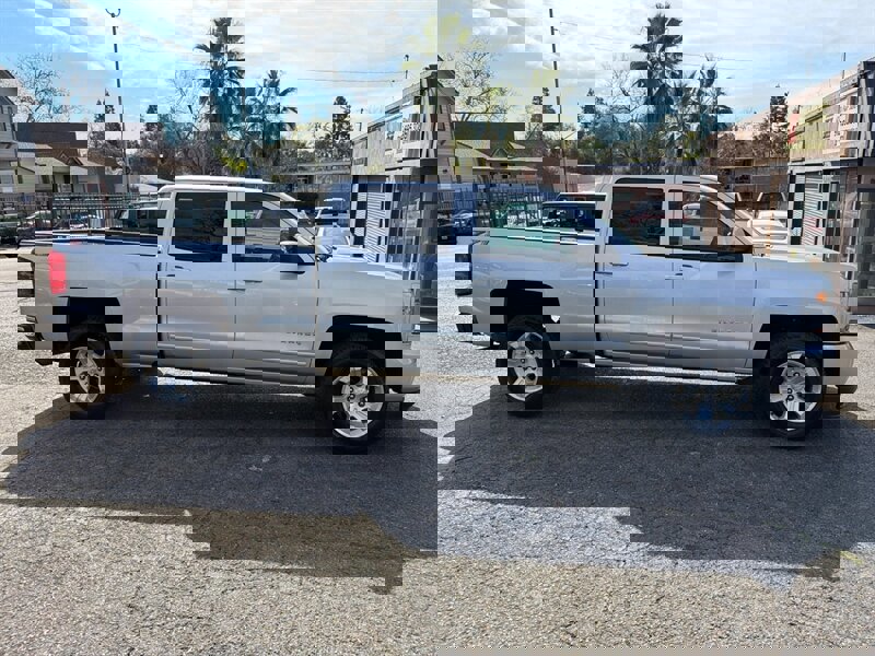 Used 2018 Chevrolet Silverado 1500 LT w/ All Star Edition AWD/4WD image 6