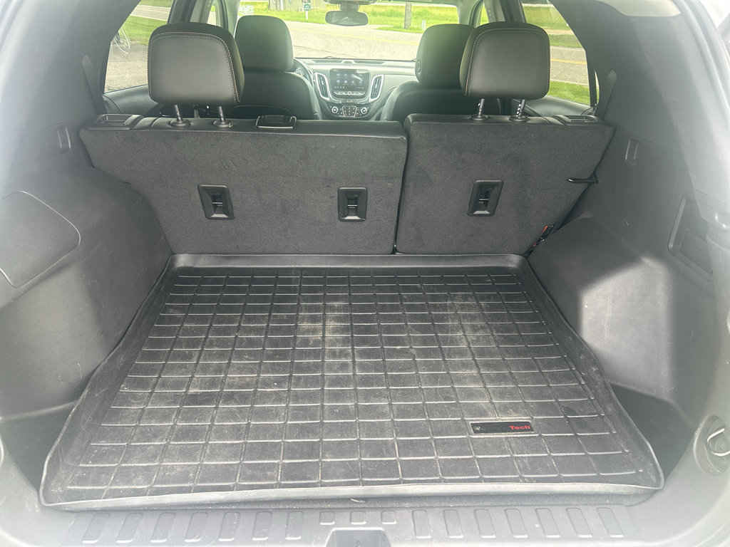 Used 2023 Chevrolet Equinox Premier FWD image 18