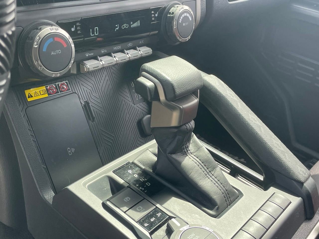 Used 2024 Toyota Tacoma SR5 image 8