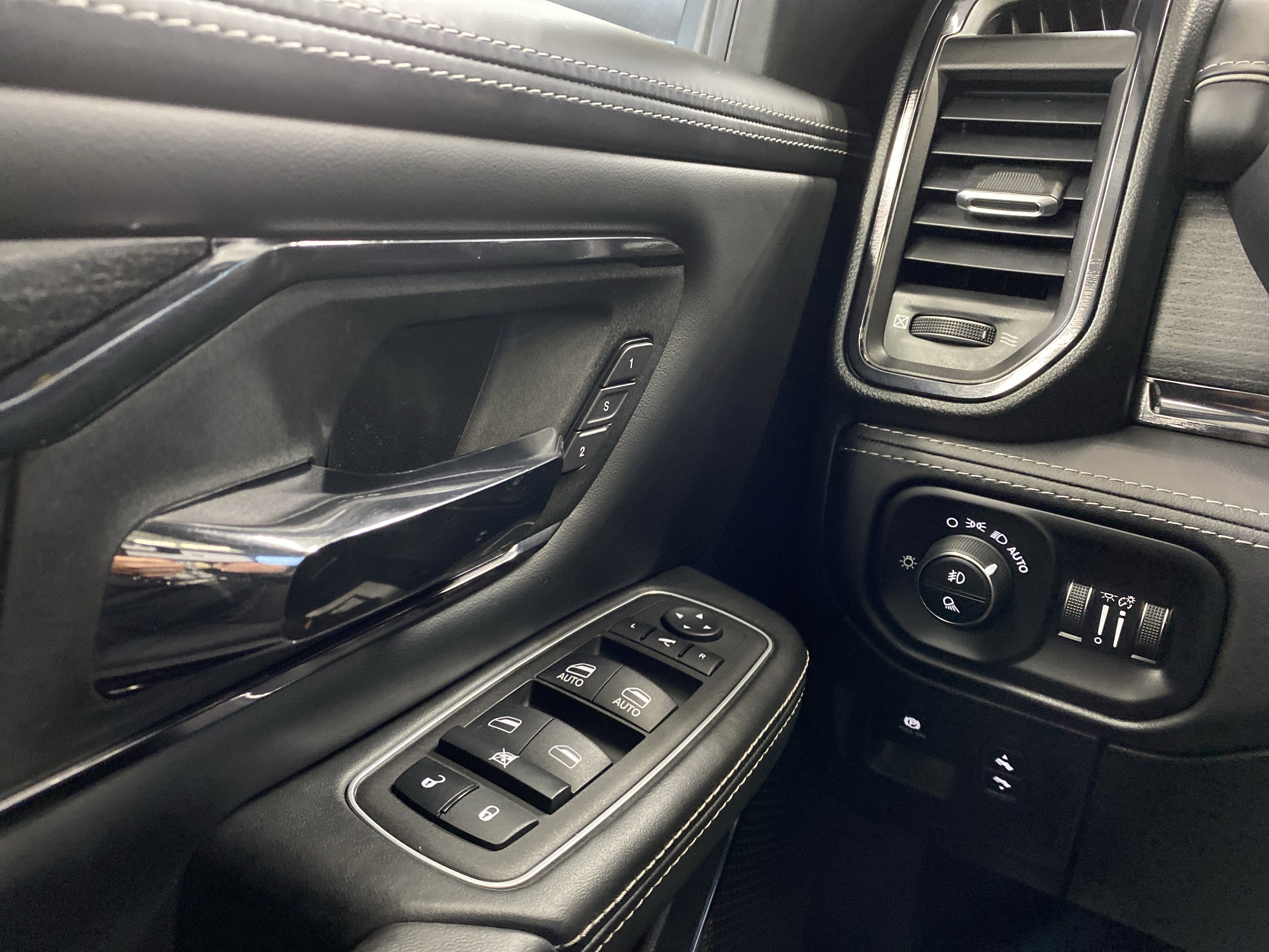 Certified 2023 RAM 1500 Limited w/ Body Color Bumper Group image 24