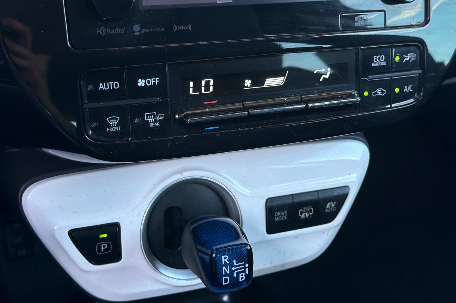 Used 2017 Toyota Prius Prime Plus FWD image 22