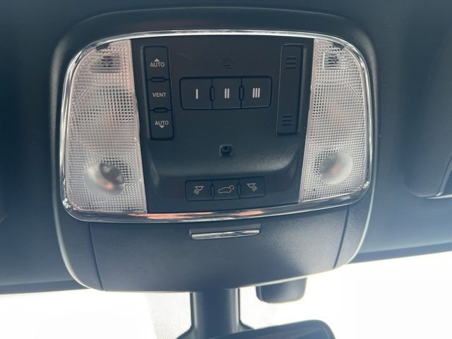 Used 2021 Jeep Grand Cherokee Trailhawk image 5