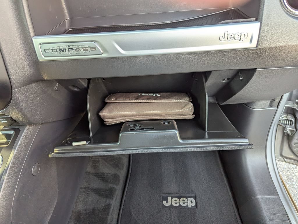 Used 2017 Jeep Compass Sport w/ Power Value Group AWD/4WD image 26