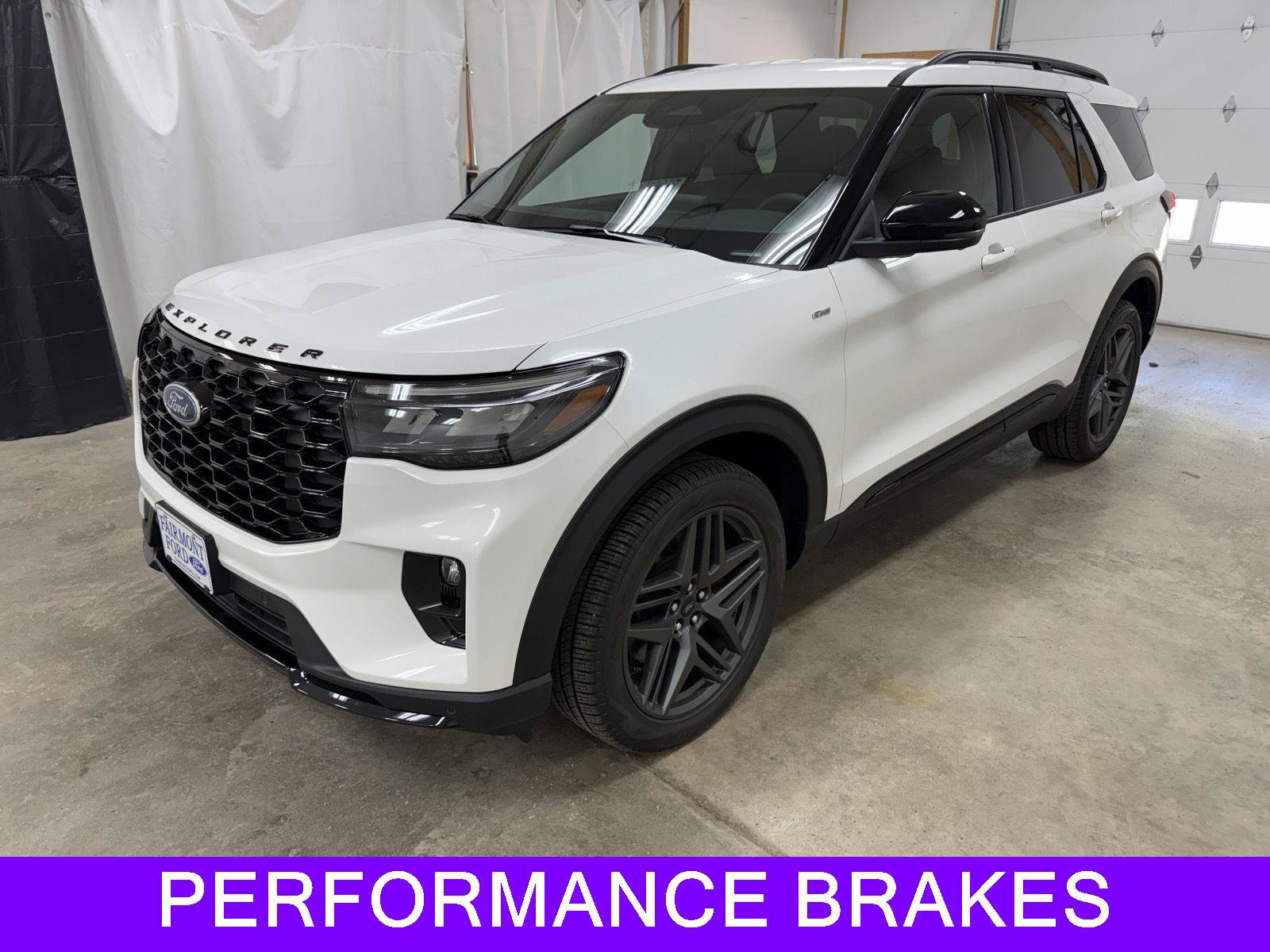 New 2026 Ford Explorer ST-Line w/ ST-Line Street Pack AWD/4WD image 4