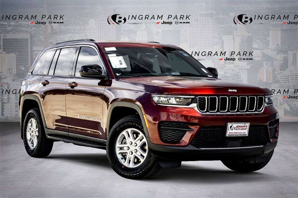 New 2025 Jeep Grand Cherokee Laredo w/ Luxury Tech Group I