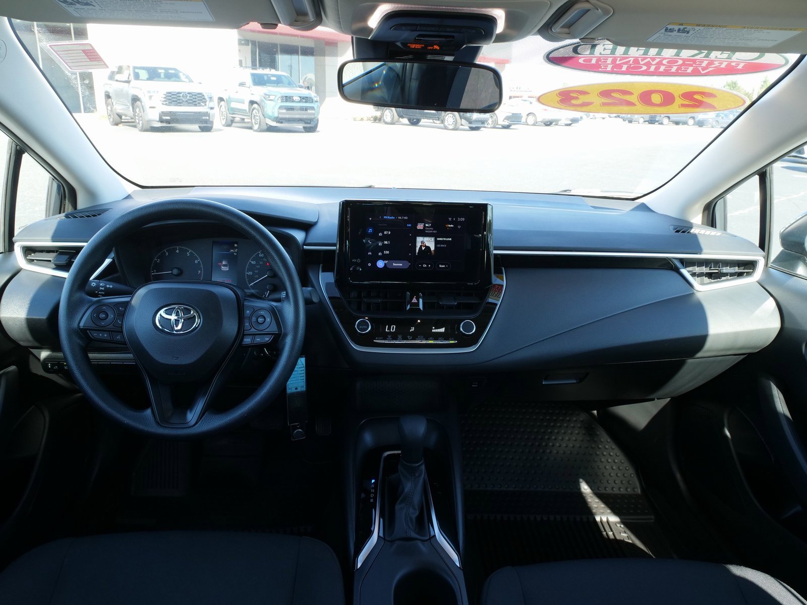 Used 2023 Toyota Corolla LE image 10