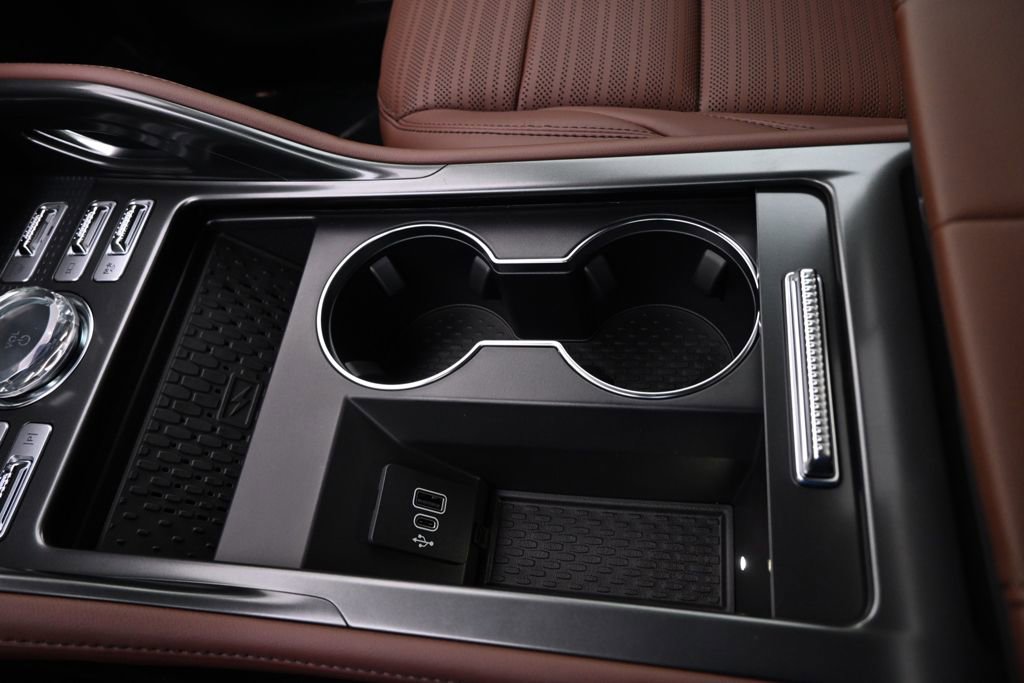 New 2026 Lincoln Nautilus Reserve w/ Jet Appearance Package AWD/4WD image 29