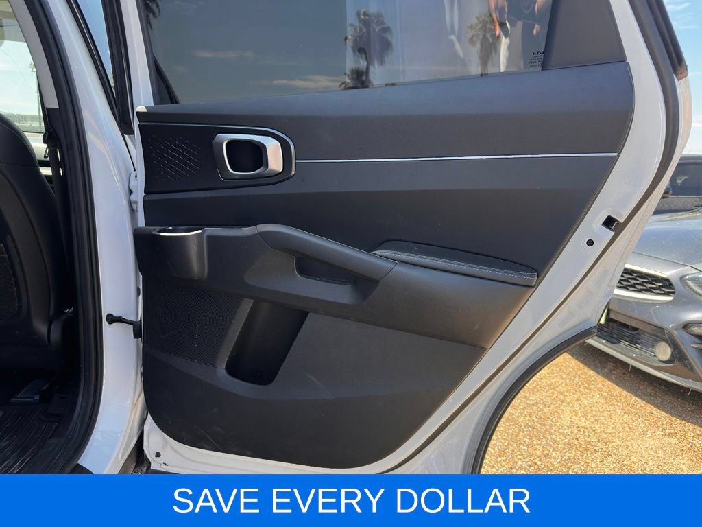 Used 2025 Kia Sorento S w/ Panoramic Sunroof Package FWD image 15
