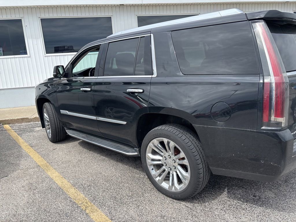 Used 2018 Cadillac Escalade Luxury w/ LPO, Radiant Package AWD/4WD image 1