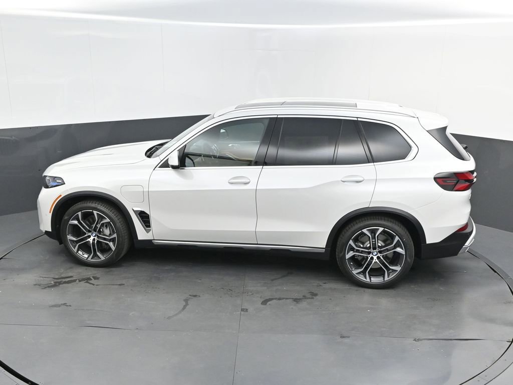 New 2026 BMW X5 xDrive50e AWD/4WD image 40