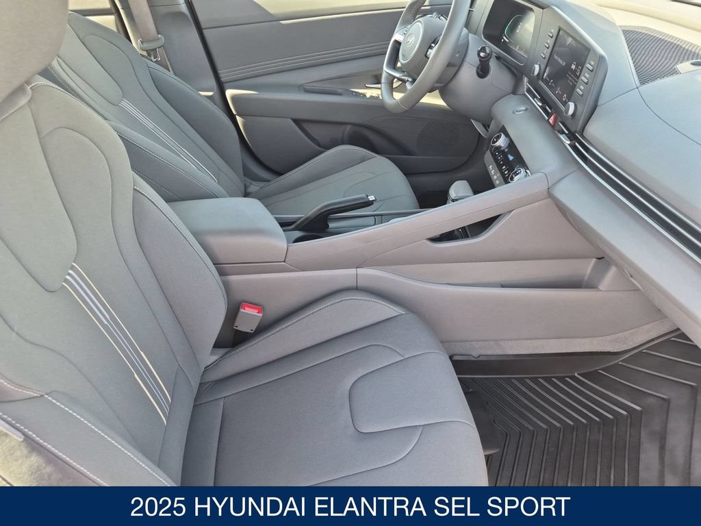 Certified 2025 Hyundai Elantra Sport FWD image 30