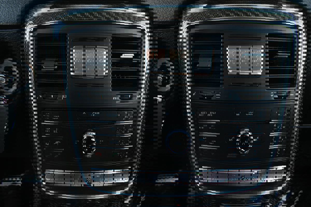 Used 2018 Mercedes-Benz G 550 w/ Night Package image 34