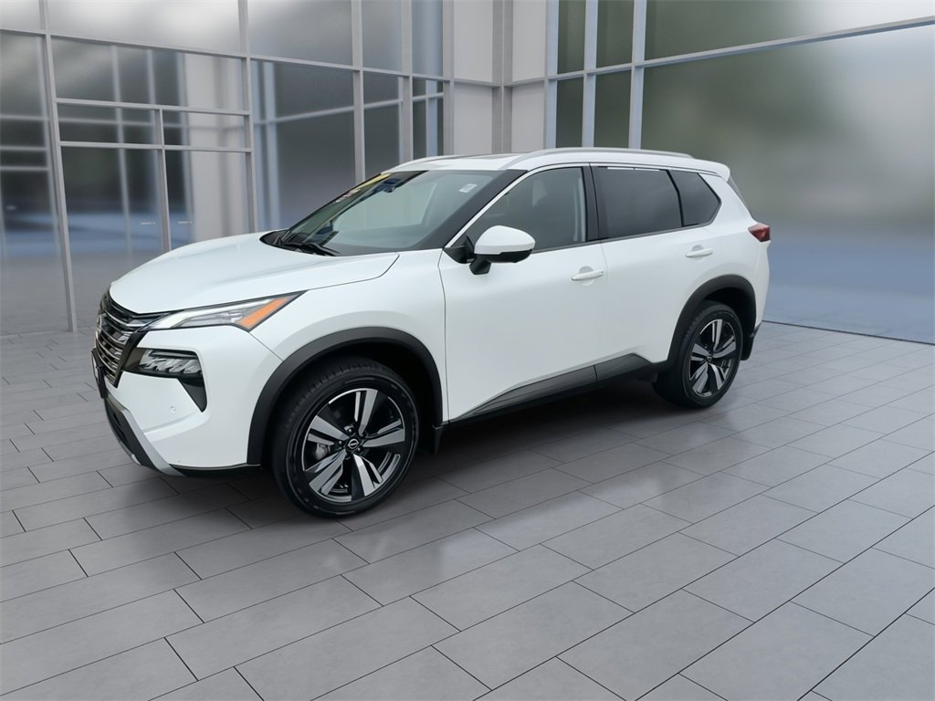 Used 2024 Nissan Rogue SL w/ SL Premium Package image 5