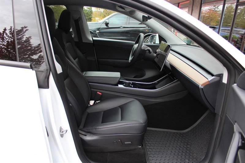 Used 2020 Tesla Model Y Long Range image 20