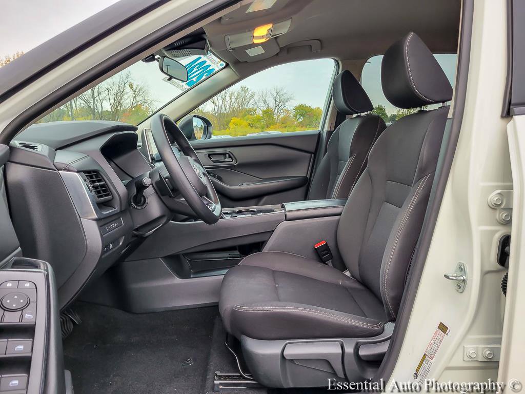 Used 2024 Nissan Rogue S FWD image 8