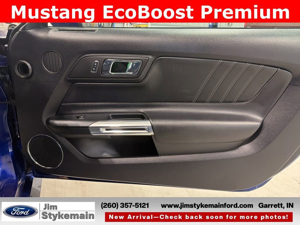 Used 2015 Ford Mustang Premium w/ Equipment Group 201A RWD image 29