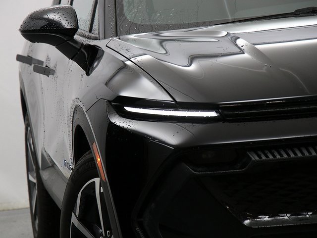 New 2026 Chevrolet Equinox EV LT w/ Comfort Package image 4