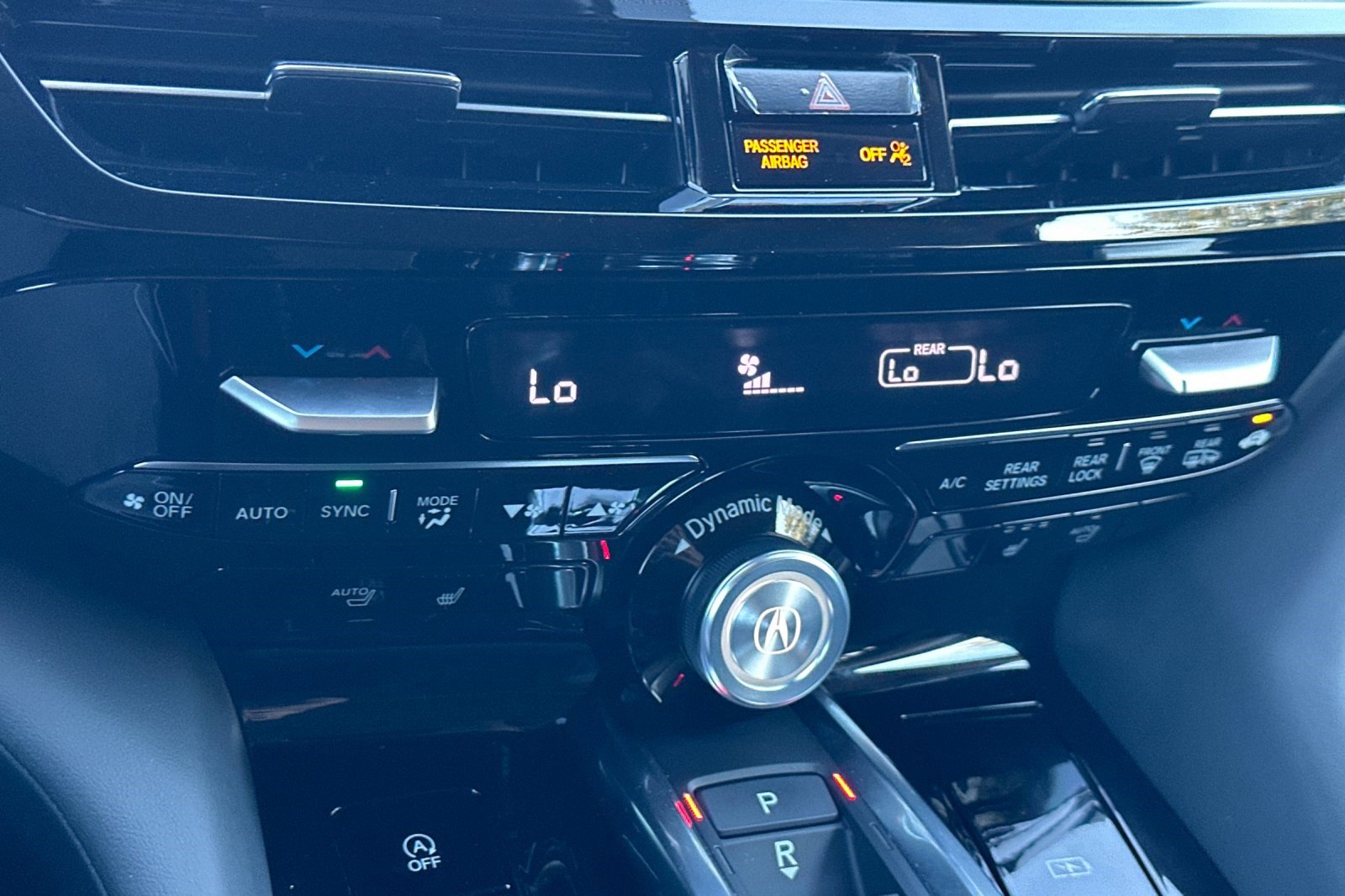 Used 2025 Acura MDX SH-AWD w/ Technology Package image 28