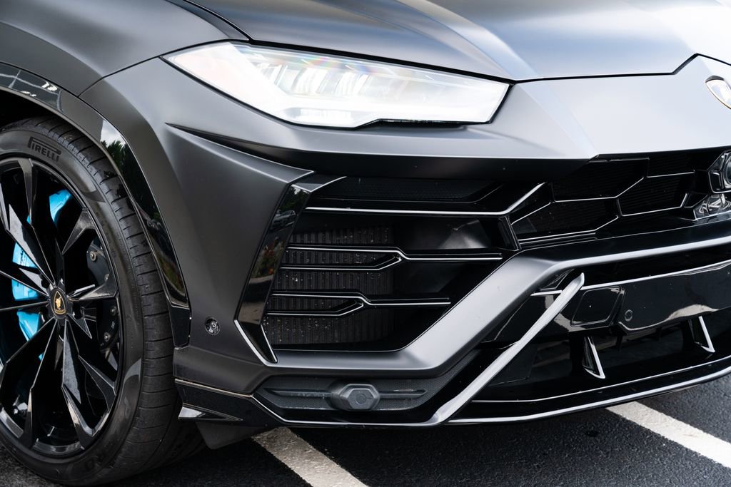 Used 2021 Lamborghini Urus AWD/4WD image 9