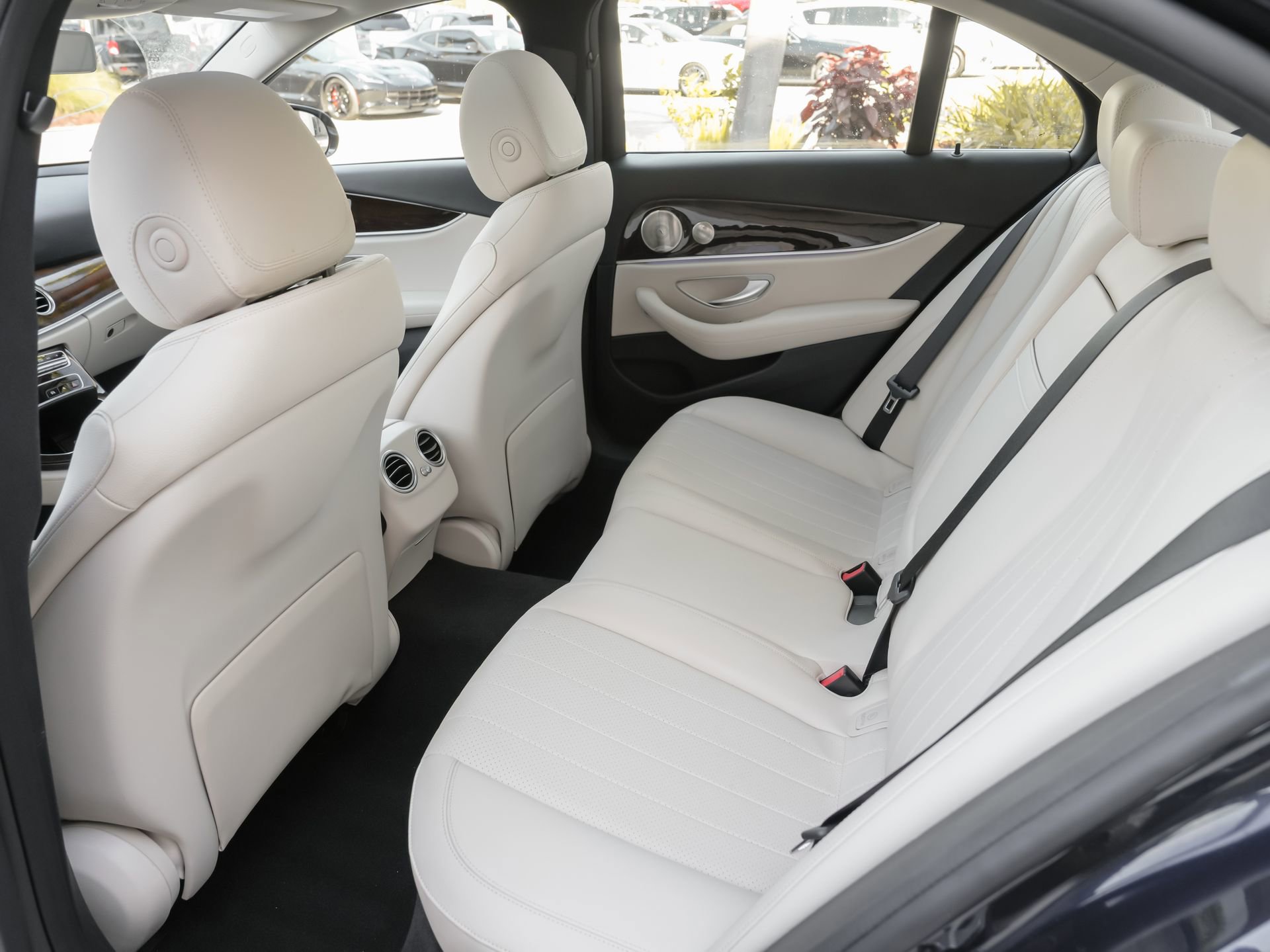 Used 2023 Mercedes-Benz E 350 Sedan image 17