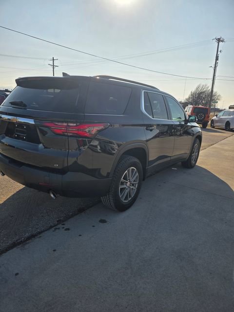 Used 2023 Chevrolet Traverse LT w/ Rear Camera Mirror Package image 8