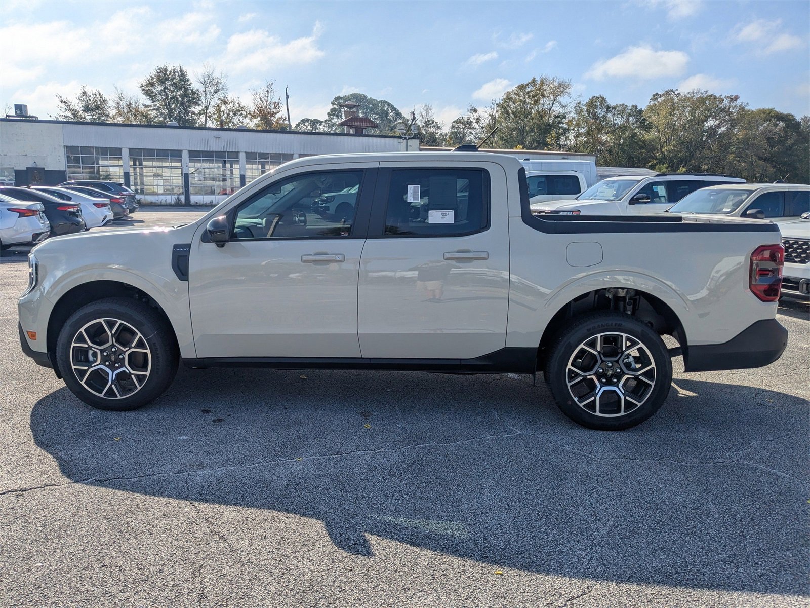 New 2025 Ford Maverick Lariat image 7