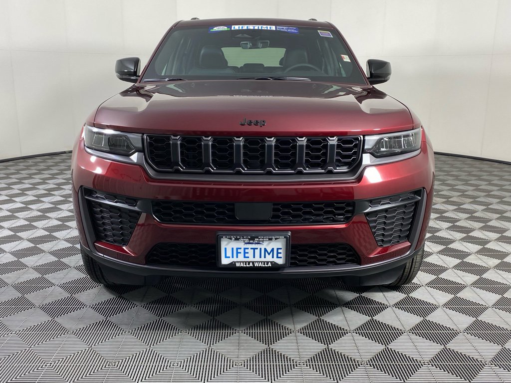 New 2026 Jeep Grand Cherokee Altitude image 2