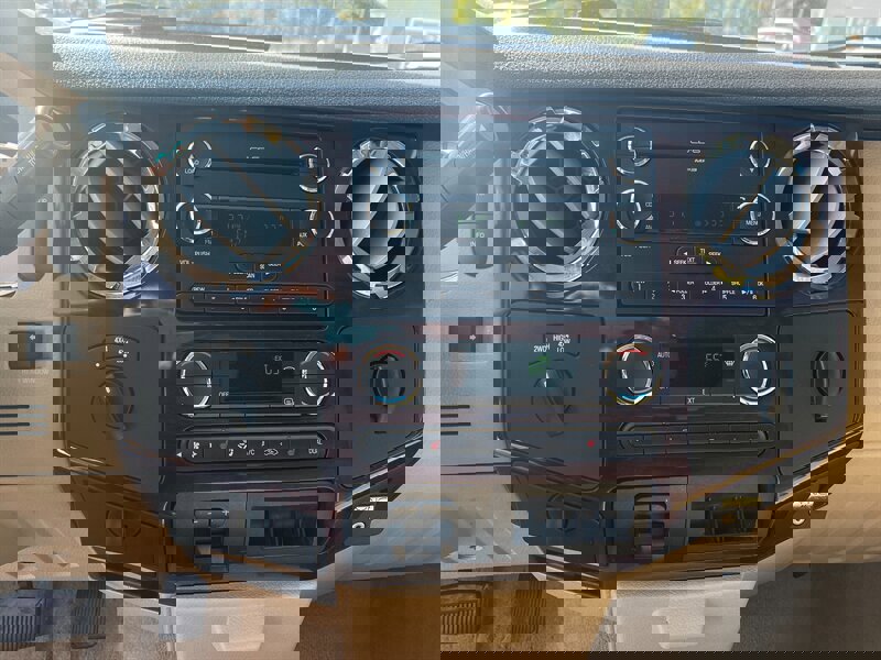 Used 2010 Ford F250 Lariat image 34