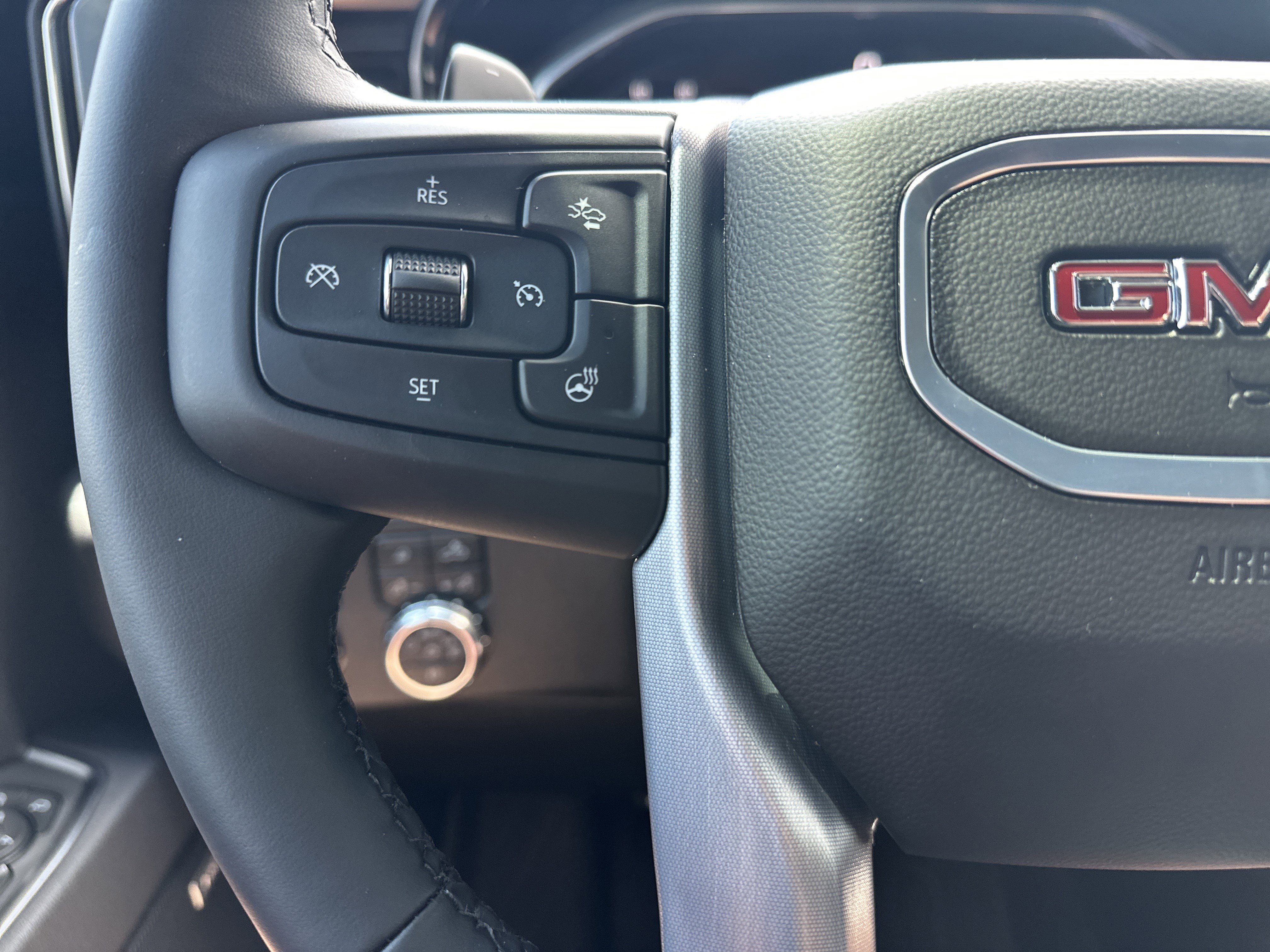 Used 2026 GMC Sierra 1500 SLT w/ SLT Premium Plus Package AWD/4WD image 18