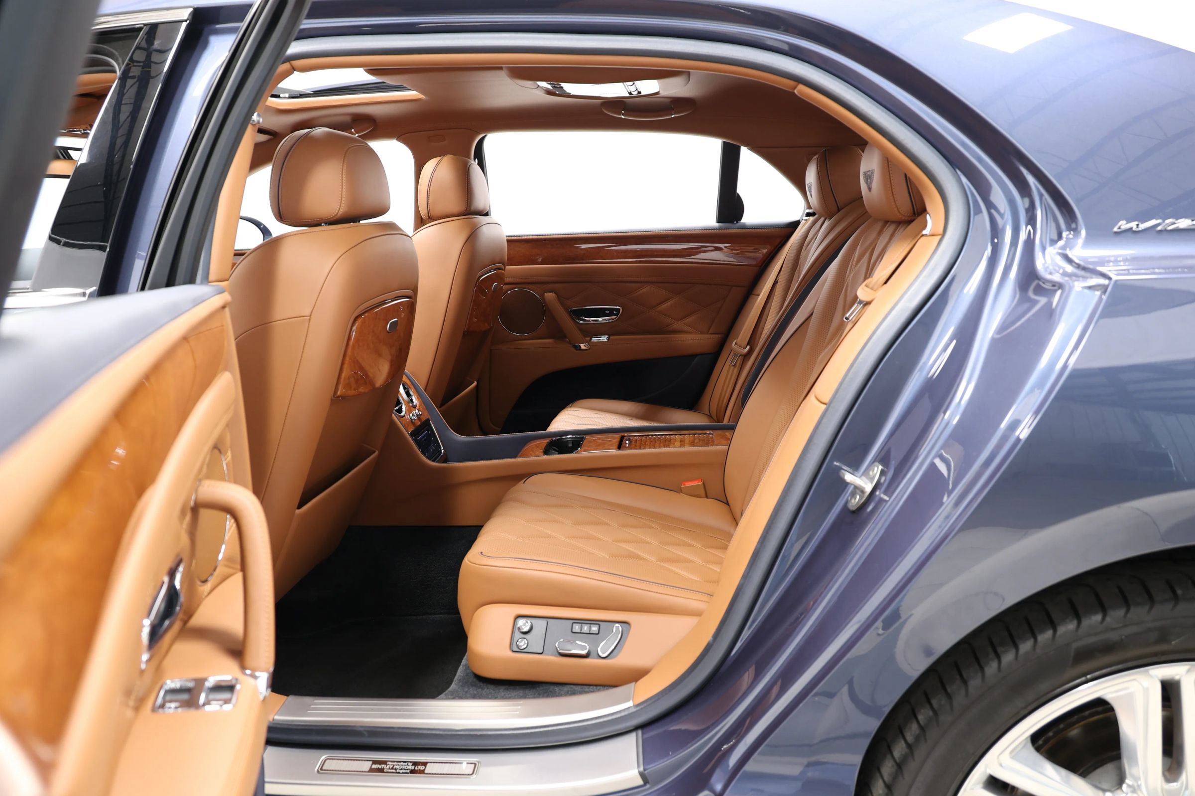 Used 2016 Bentley Flying Spur W12 AWD/4WD image 45