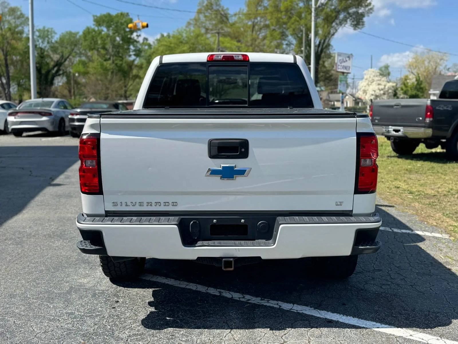 Used 2017 Chevrolet Silverado 1500 LT w/ All Star Edition AWD/4WD image 6