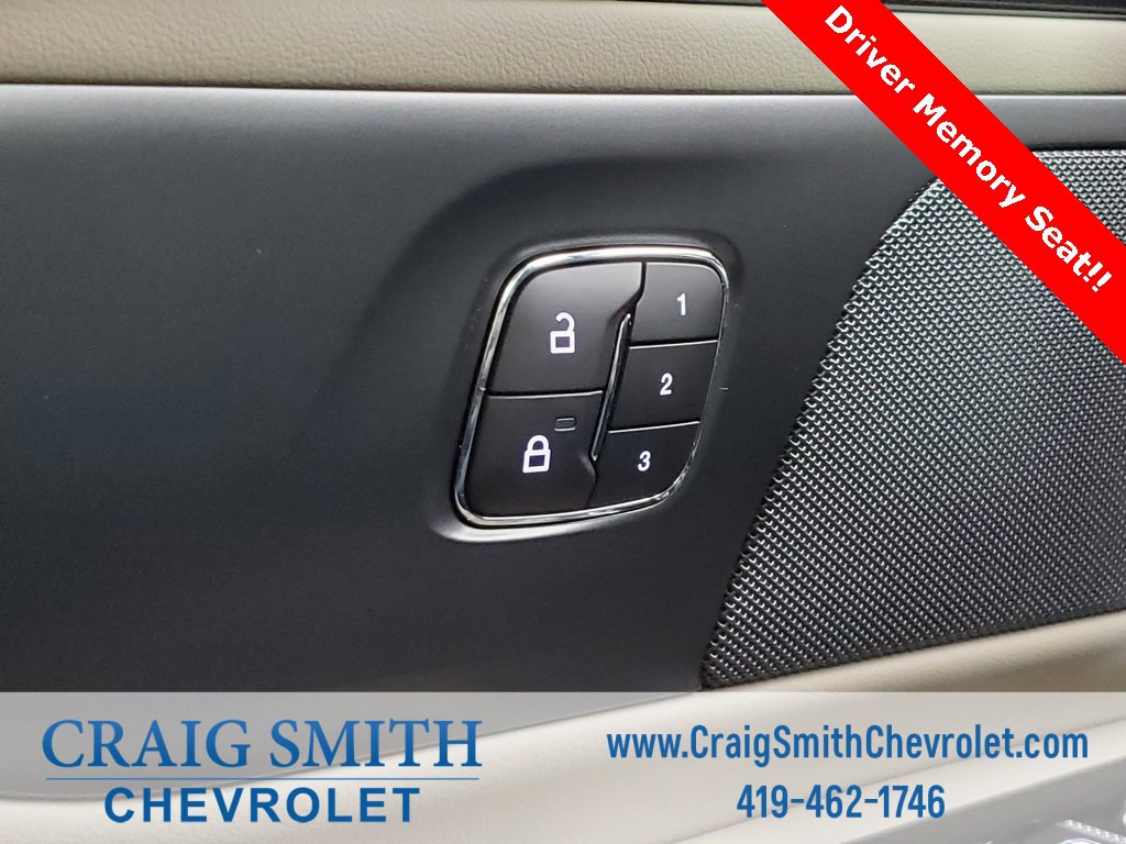 Used 2025 Lincoln Nautilus Premier image 8