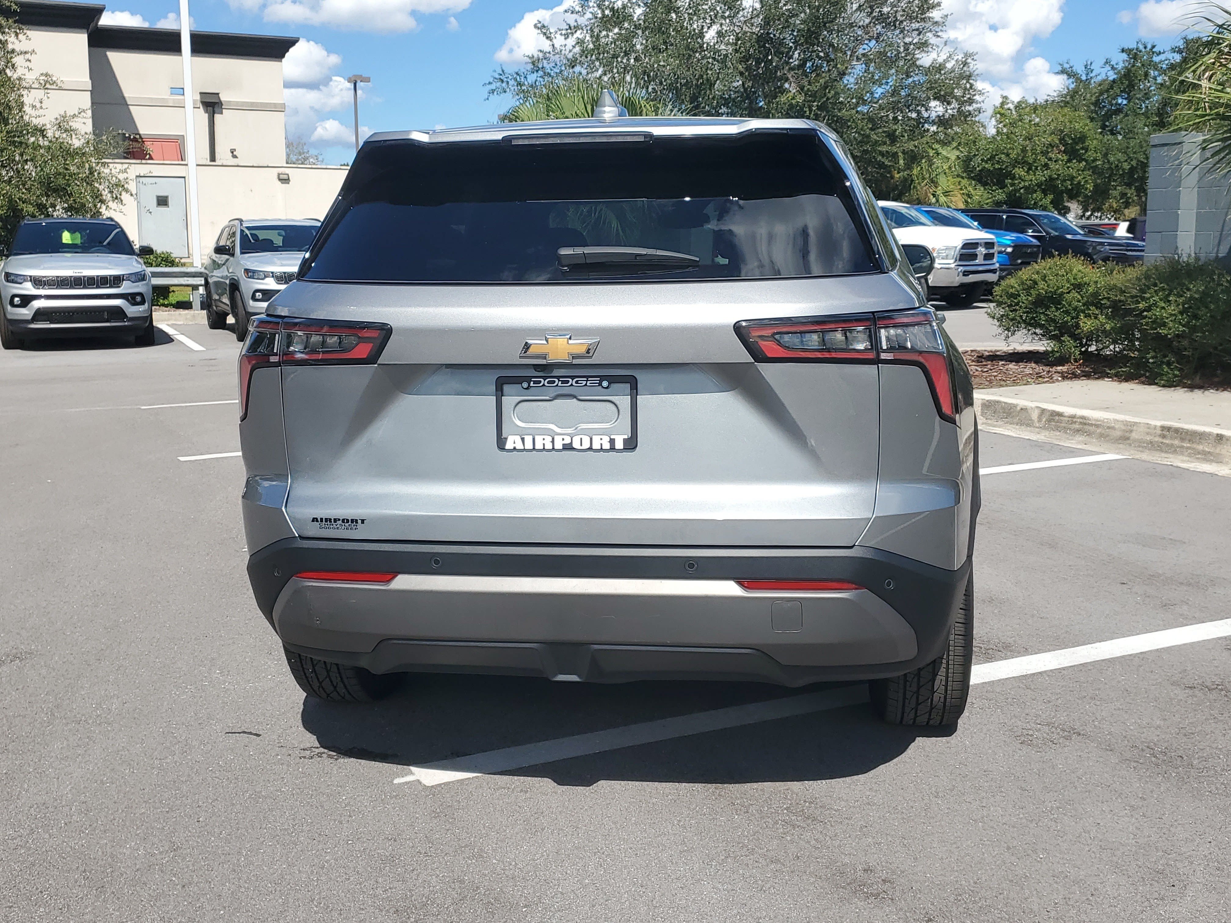 Used 2026 Chevrolet Equinox LT FWD image 7