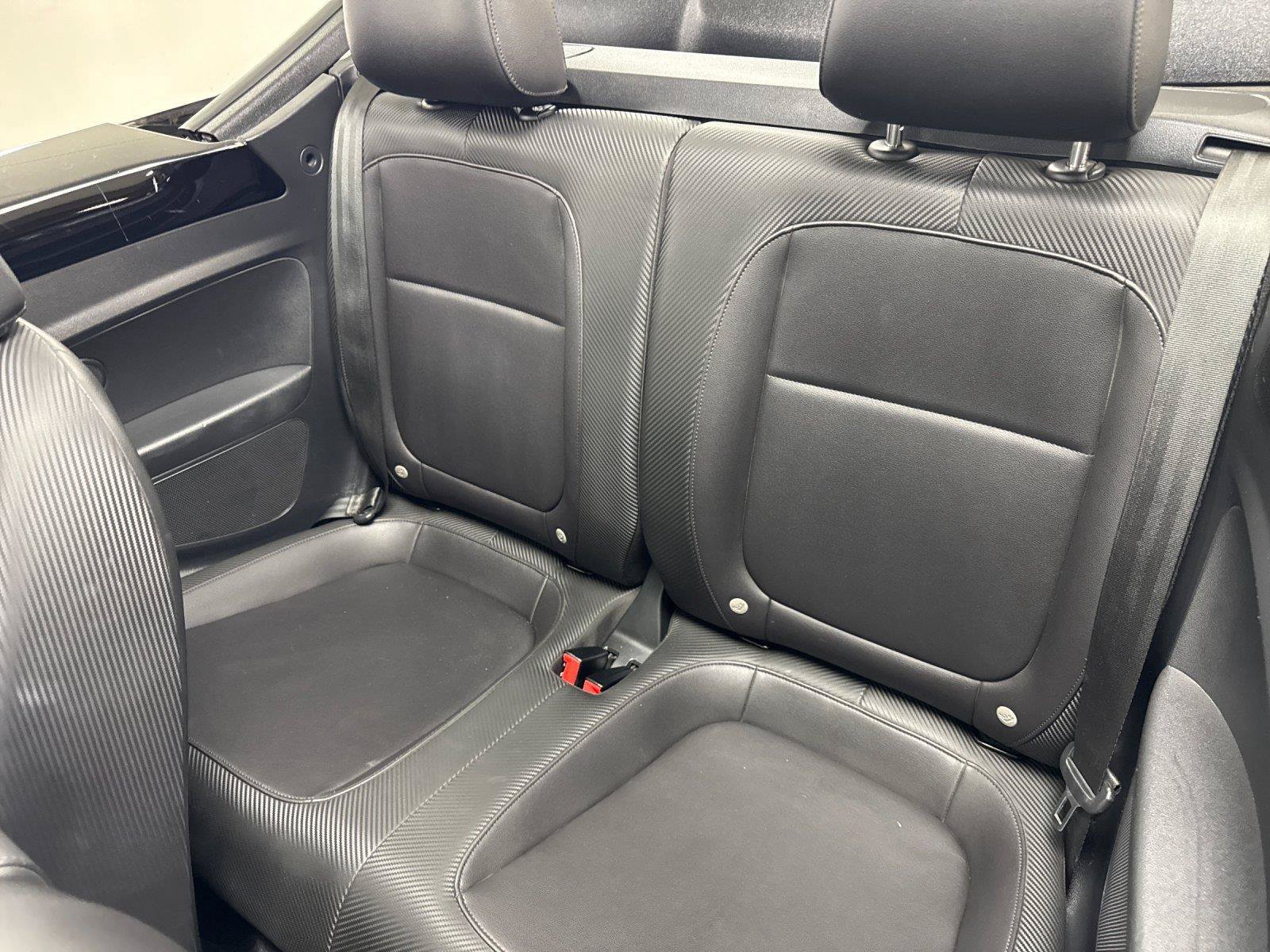 Used 2018 Volkswagen Beetle 2.0T FWD image 12