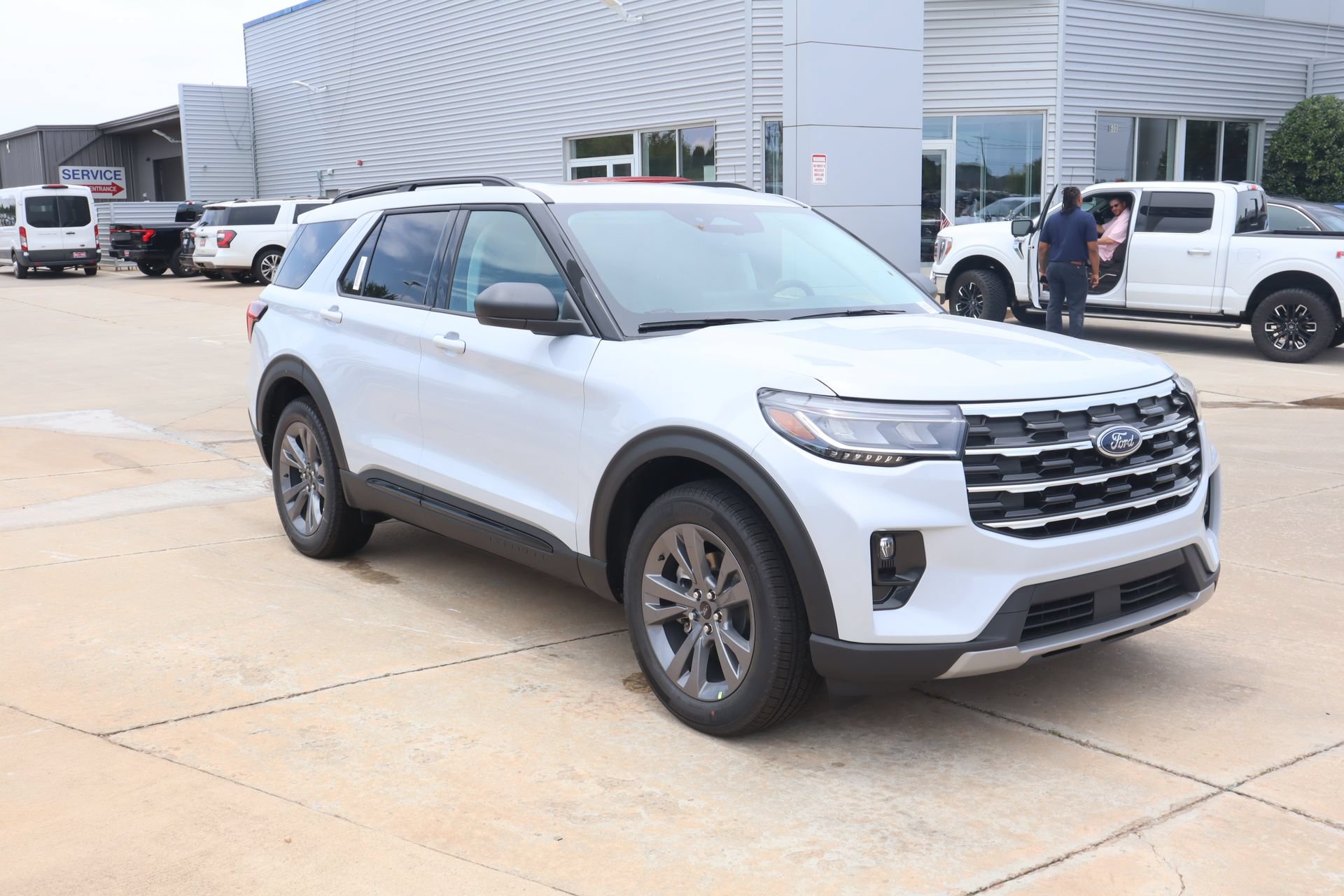 New 2026 Ford Explorer Active w/ Active Comfort Package AWD/4WD video 1