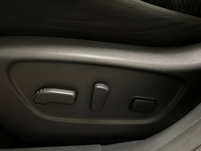 Certified 2018 Nissan Rogue SV w/ Premium Package AWD/4WD image 12