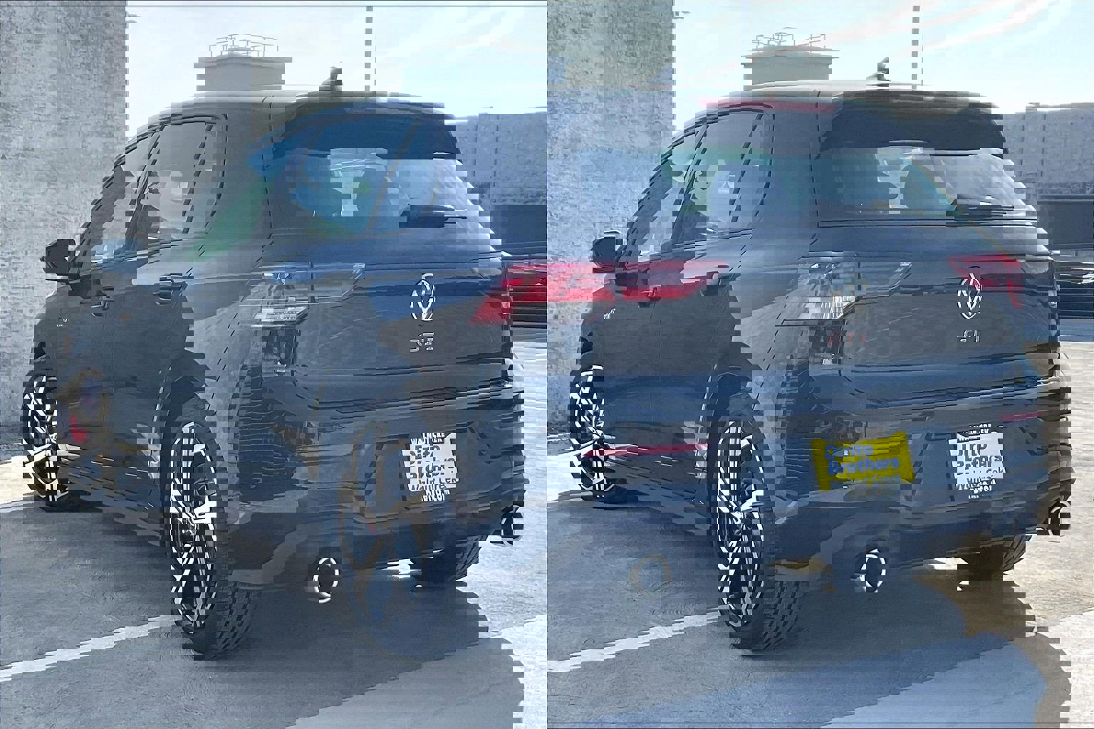 New 2026 Volkswagen GTI SE image 2