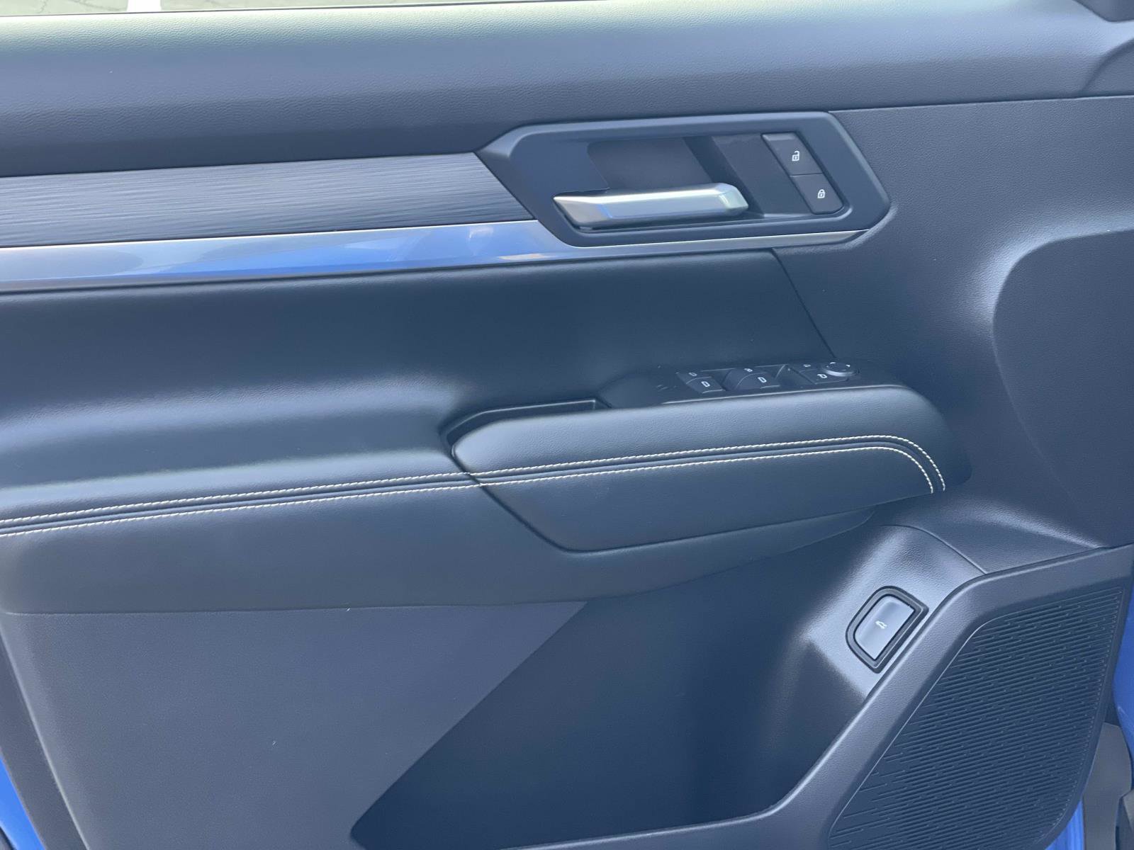 Used 2025 GMC Terrain Elevation w/ Elevation Premium Package image 20