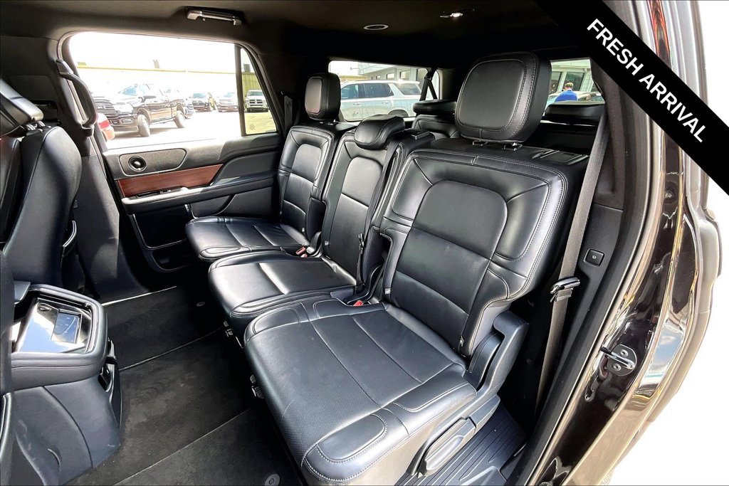 Used 2024 Lincoln Navigator L 4WD image 7